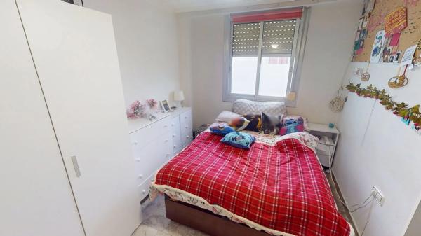 Piso en calle Reyes Católicos