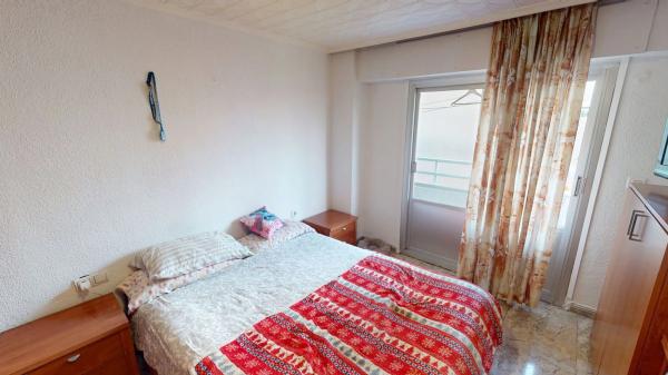 Piso en calle Reyes Católicos