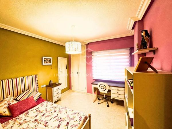 Piso en calle Castalla, 38