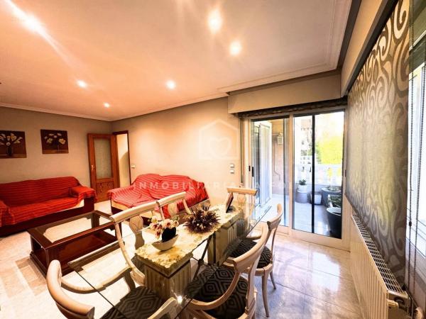 Piso en calle Castalla, 38