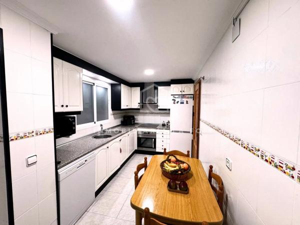 Piso en calle Castalla, 38