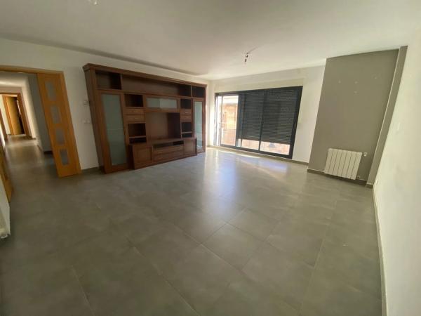 Piso en calle Alcoleja