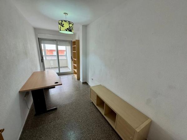 Piso en travesía dels Quatre Camins, 43