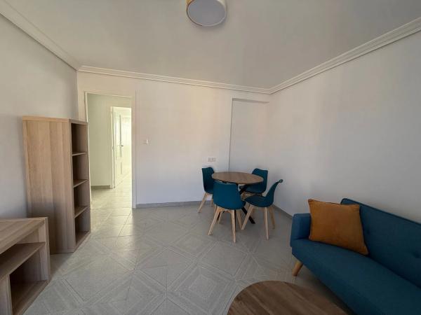 Piso en calle Beniarrés, 4