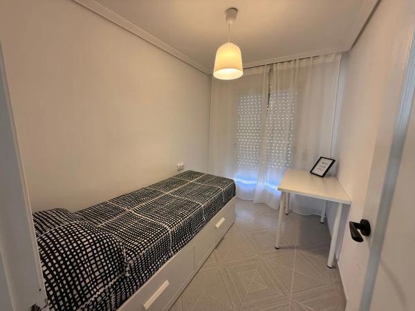 Piso en calle Beniarrés, 4