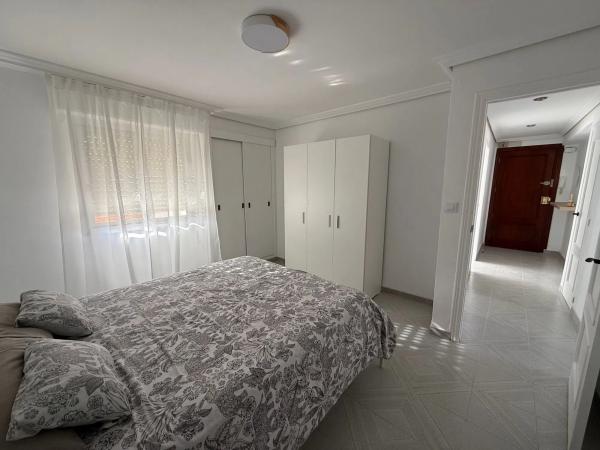 Piso en calle Beniarrés, 4