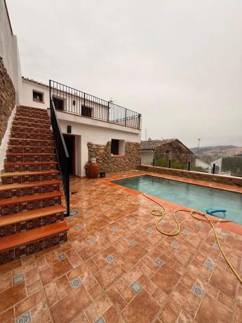 Casa independiente en calle Quintanill s/n