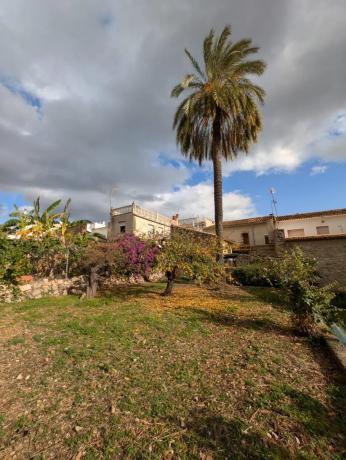 Casa de pueblo en calle del Calvari, 11