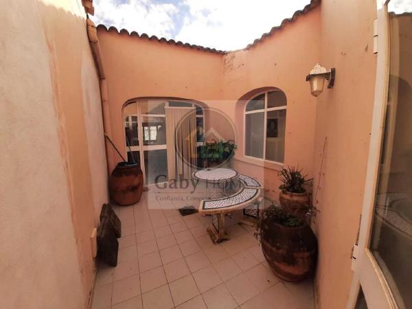 Casa independiente en calle Racona