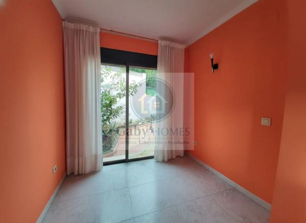 Casa independiente en calle Racona