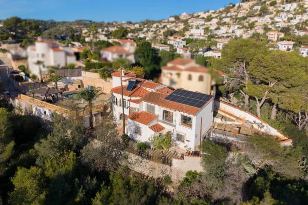Chalet en Cala Advocat - Baladrar