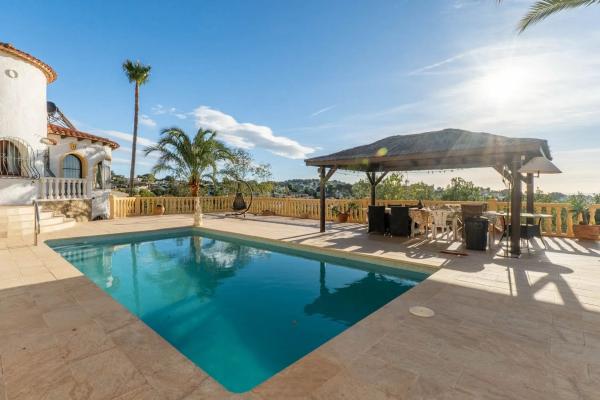 Chalet en Cala Advocat - Baladrar