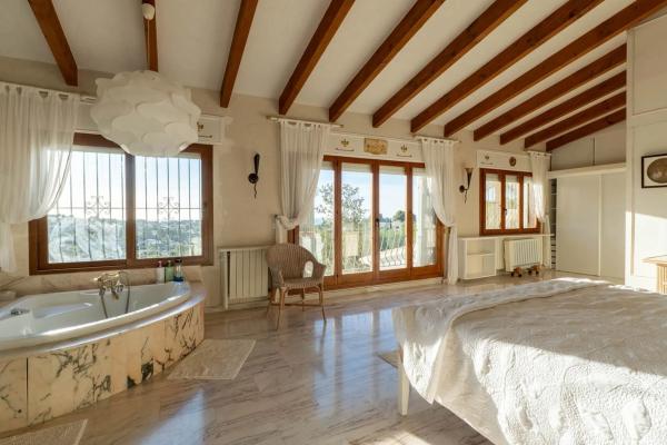 Chalet en Cala Advocat - Baladrar