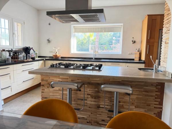 Casa independiente en avenida de la Marina