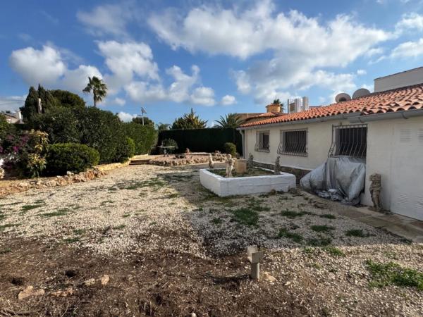 Chalet en Cala Advocat - Baladrar