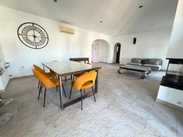 Casa independiente en avenida de la Marina