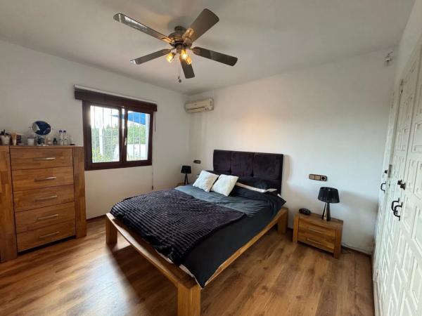 Chalet en Cala Advocat - Baladrar