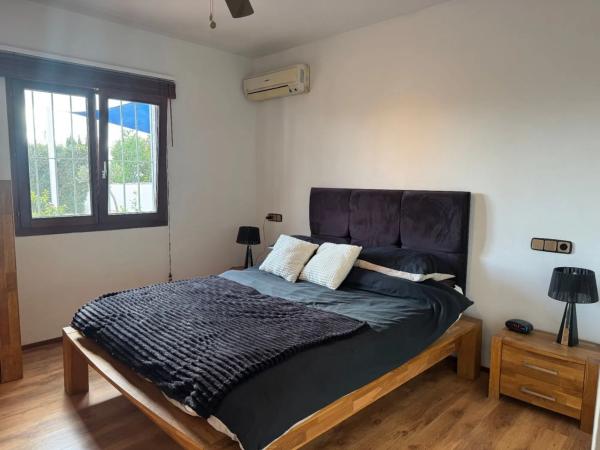 Chalet en Cala Advocat - Baladrar