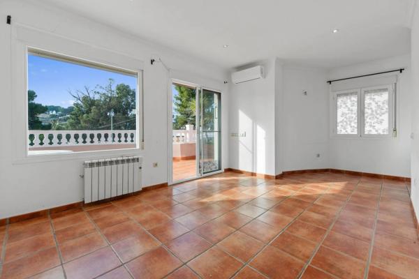 Ático en avenida de la Marina