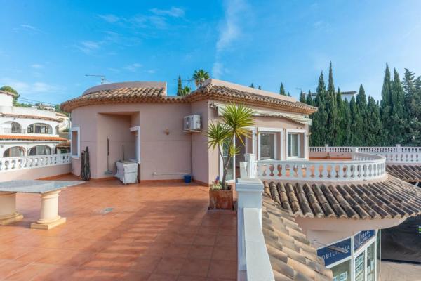 Ático en avenida de la Marina