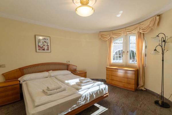 Chalet en Cala Advocat - Baladrar