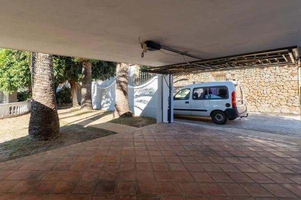 Chalet en Cala Advocat - Baladrar