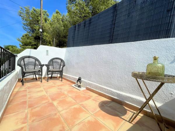 Chalet adosado en calle Vista Ifach