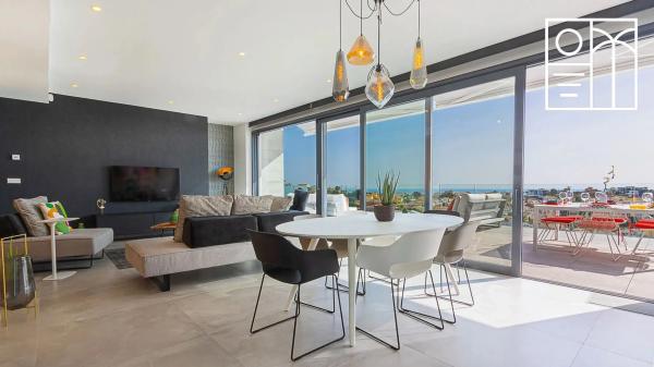 Casa independiente en calle Magnolias, 128