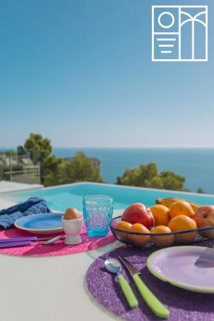 Casa independiente en calle Lirios, 129