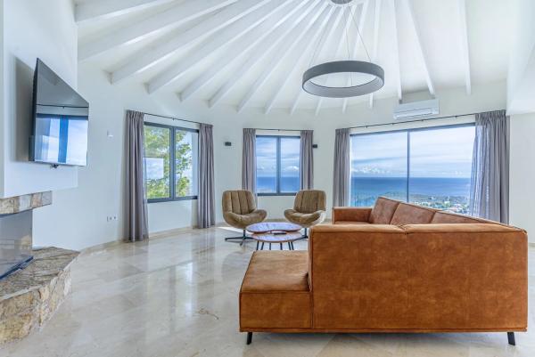 Chalet adosado en Urbanización Cumbre del Sol