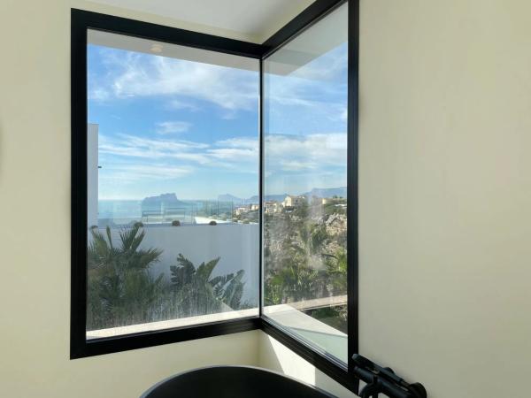 Casa independiente en calle Magnolias