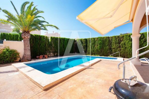 Chalet en Cometa-Carrió