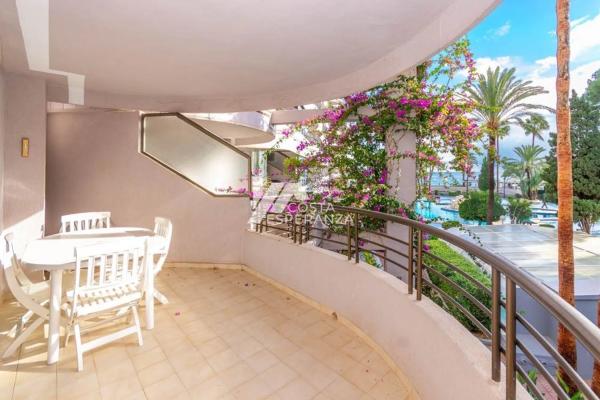 Piso en avenida Juan Carlos I