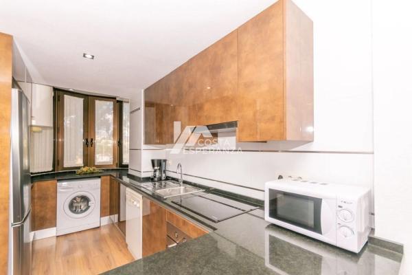 Piso en avenida Juan Carlos I