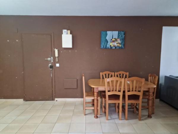 Piso en calle los Almendros