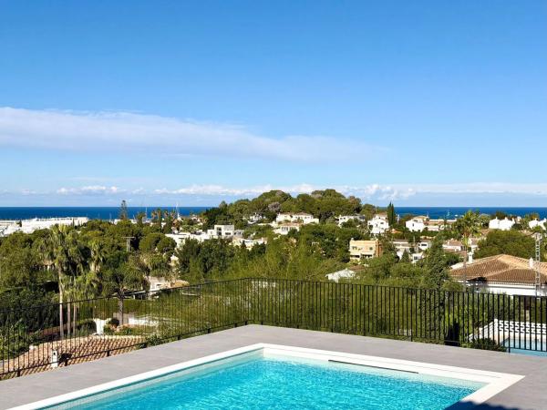 Casa independiente en calle Orquidia