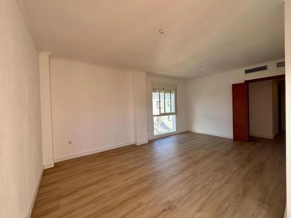 Piso en avenida de Gandia