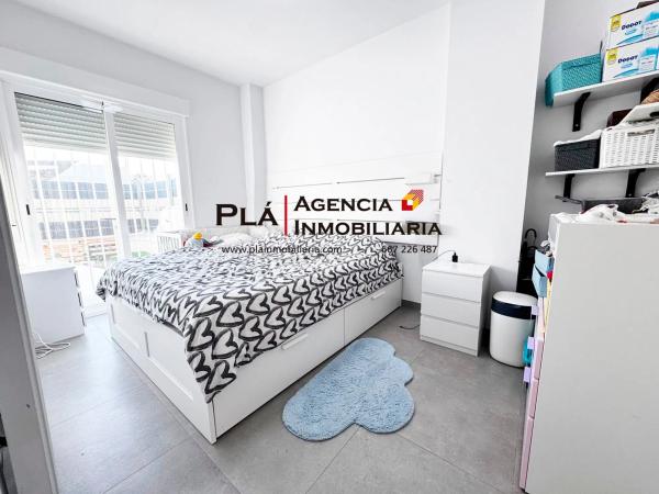 Piso en Barrio Les Bovetes-La Felicidad