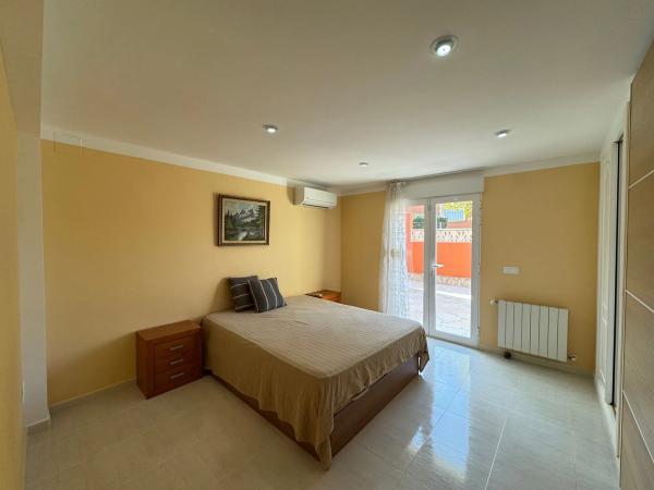 Casa independiente en calle Mimas