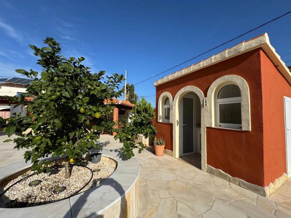 Casa independiente en calle Mimas