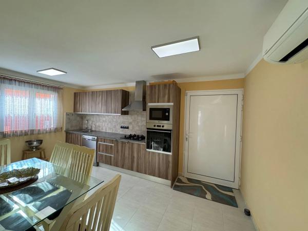 Casa independiente en calle Mimas