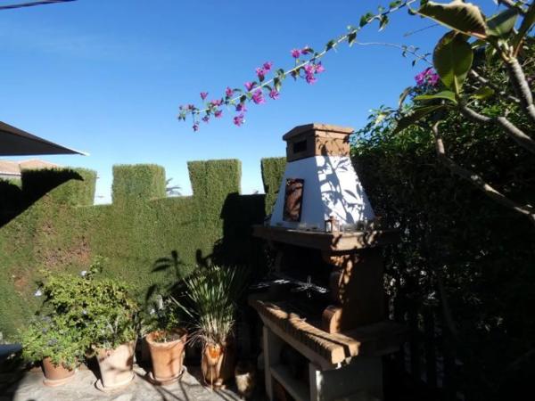 Chalet pareado en calle de Venus, 27