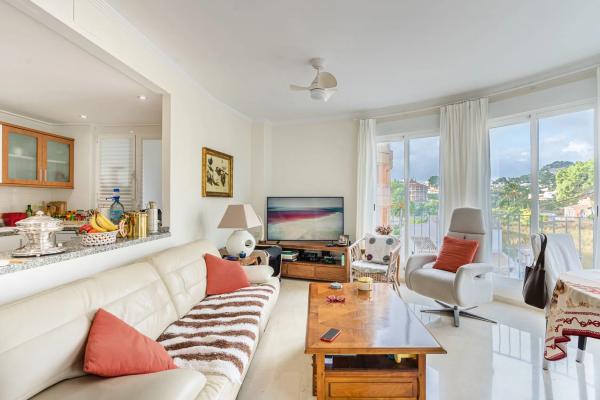 Piso en calle del Paradis, 3