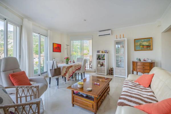 Piso en calle del Paradis, 3