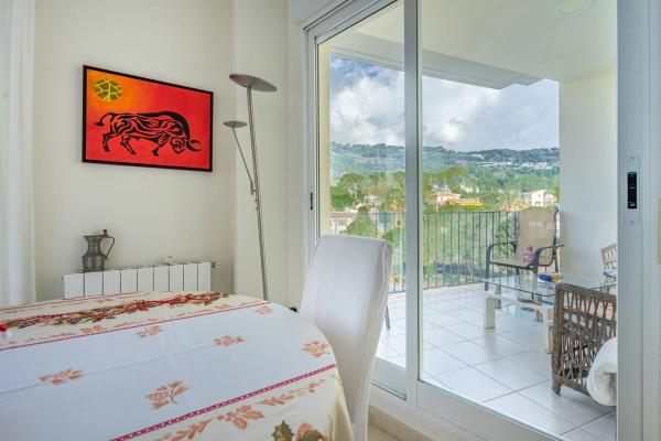 Piso en calle del Paradis, 3