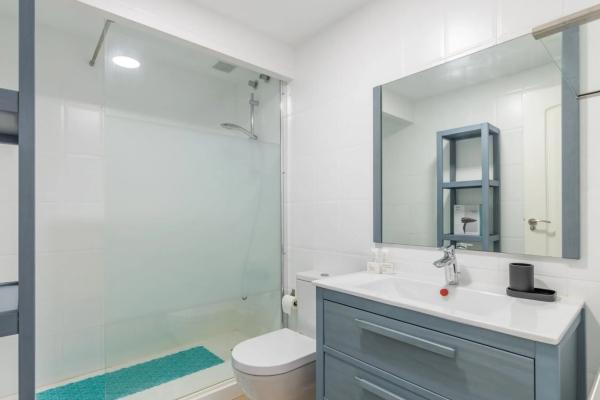 Chalet pareado en Urbanización la Isla