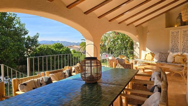 Casa independiente en calle del Montgó