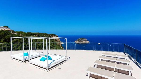 Casa independiente en calle Gabriel Faure