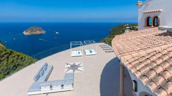 Casa independiente en calle Gabriel Faure