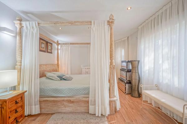 Chalet en Cap Martí - Pinomar